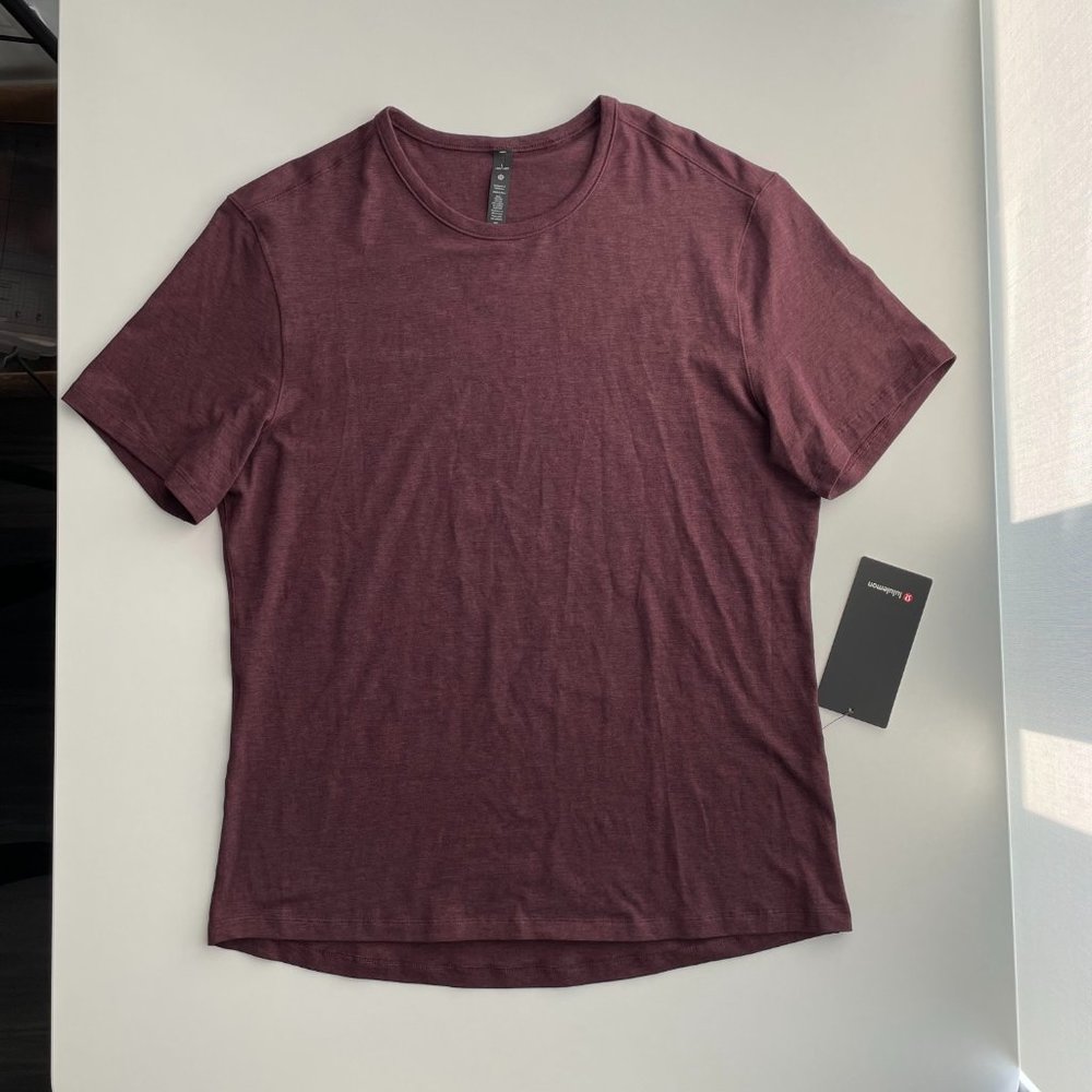 NWT Lululemon 5 Year Basic Tee Red Crew Neck Short Sleeve Size Large L L/G